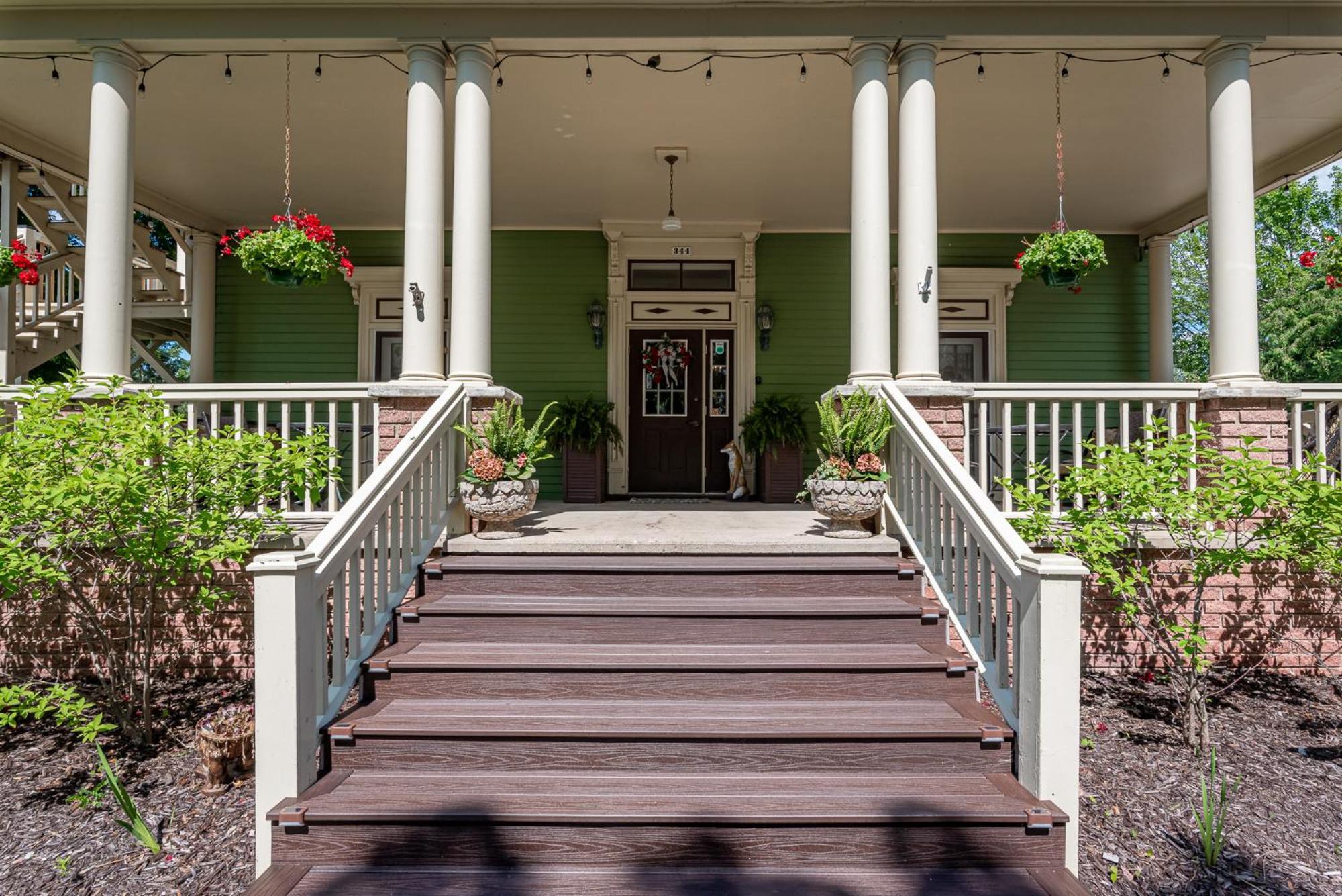 The Foxglove Inn Стърджън Бей Екстериор снимка