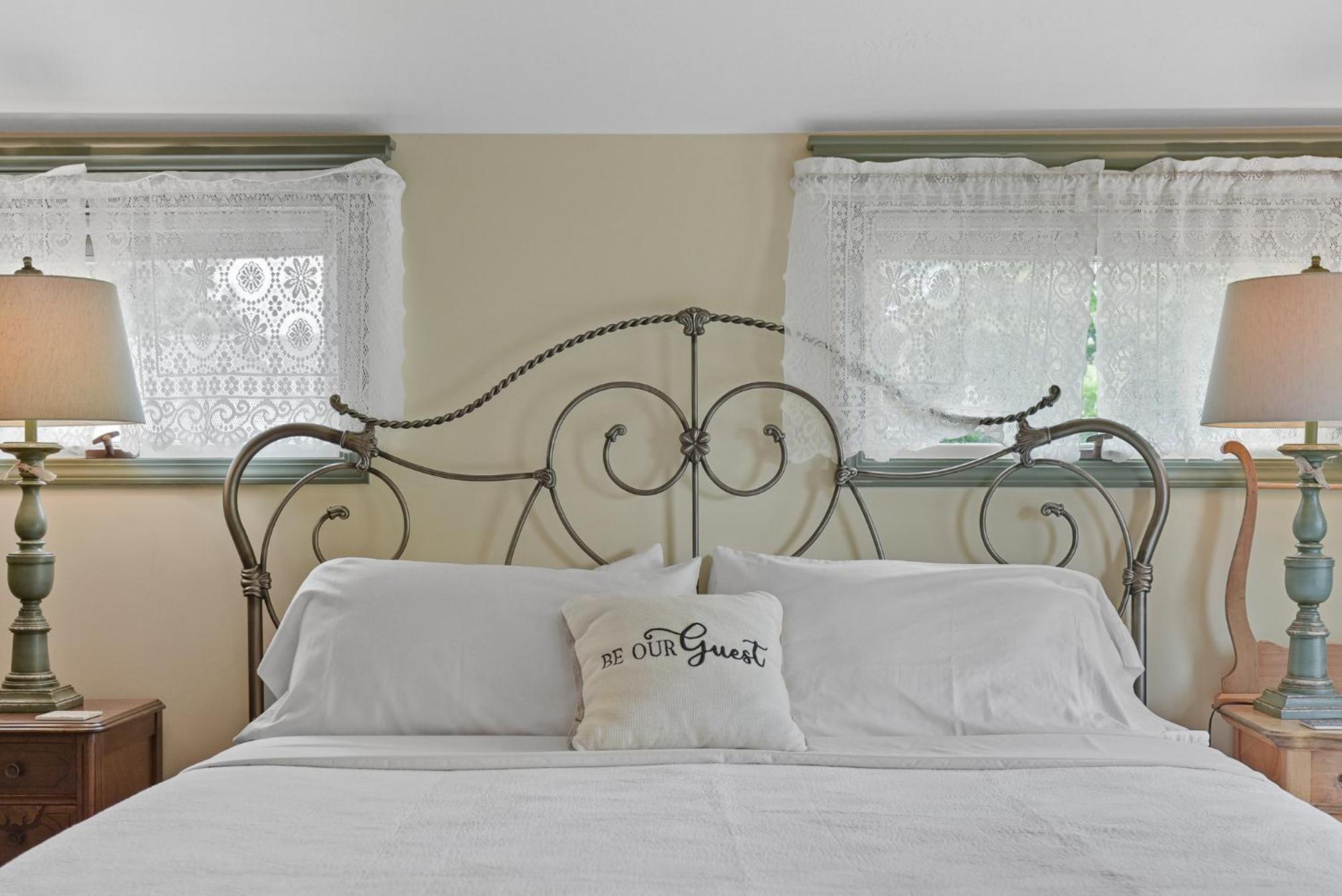 The Foxglove Inn Стърджън Бей Екстериор снимка
